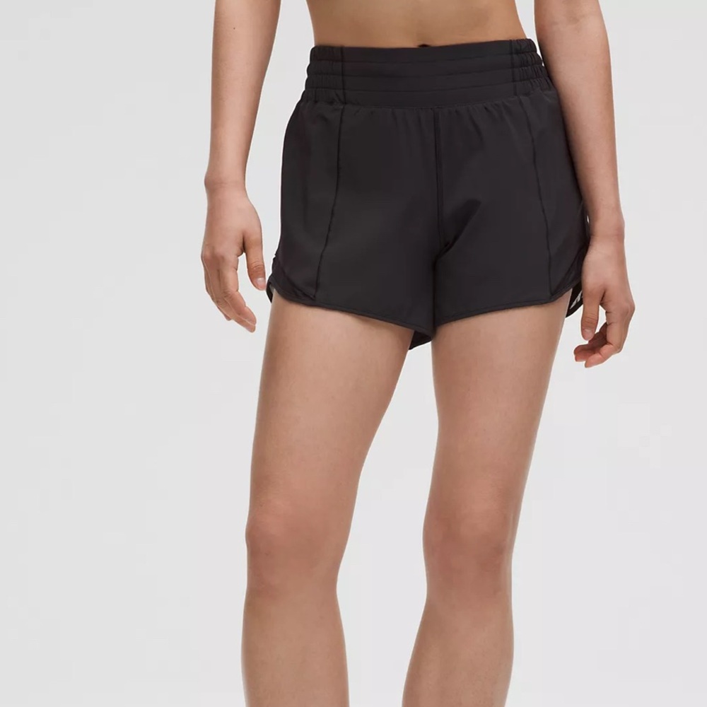 Women’s Lululemon Hotty Hot High Rise 4’ Shorts
